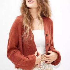 american eagle orangish/red cardigan